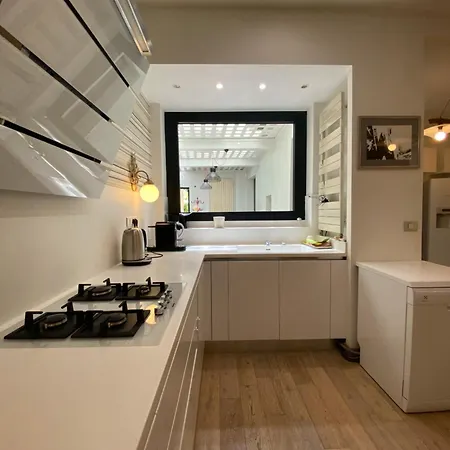 Avec Piscine, Centre Βίλα