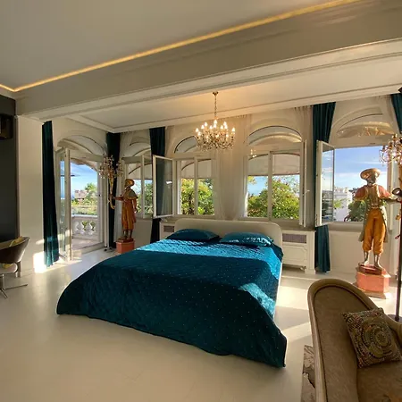 Avec Piscine, Centre * Νίκαια