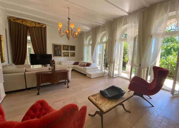 Avec Piscine, Centre * نيس