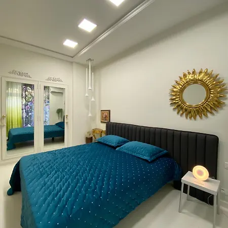 Villa Avec Piscine, Centre *